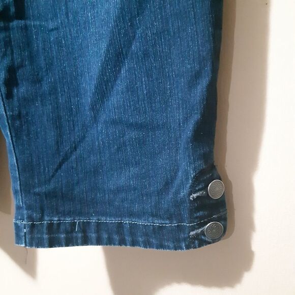 Pennars size 14 Womans Dark Wash Blue Jean Capris - Picture 4 of 13